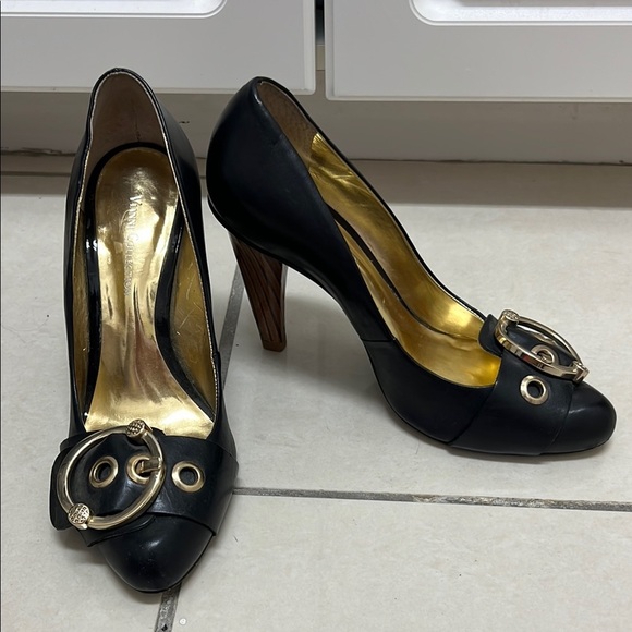 Elegant Black Leather Heels with Gold Accents | Size 8 - Picture 1 of 8